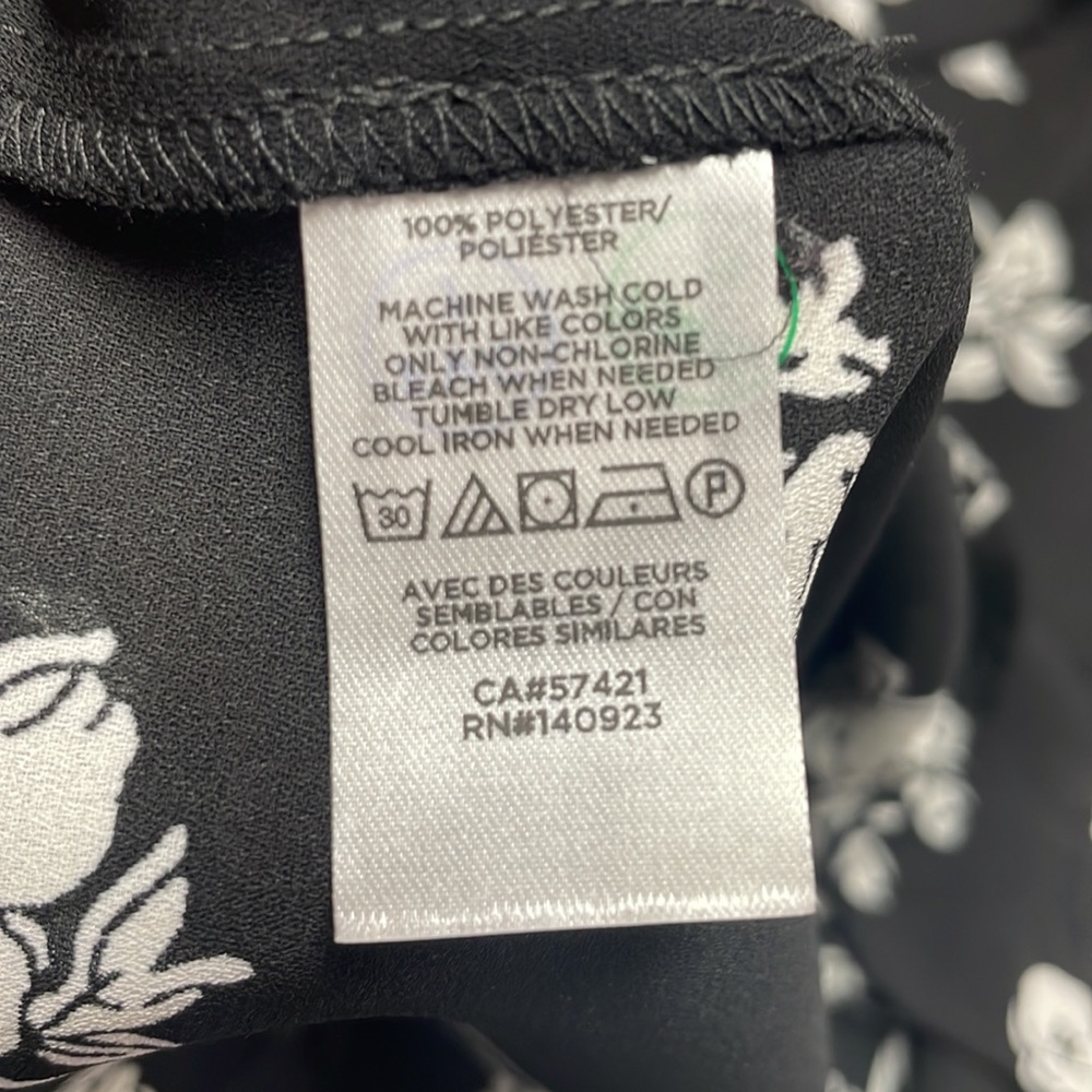 NWT LOFT Black And White Floral Sheer Sleeveless V-Neck Ruffle Blouse Sz XS - Picture 4 of 5